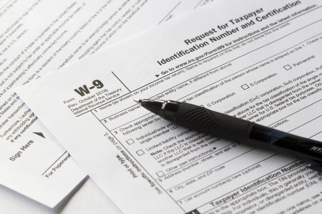 W-9 vs. W-8: What Are They, and What’s the Difference? 